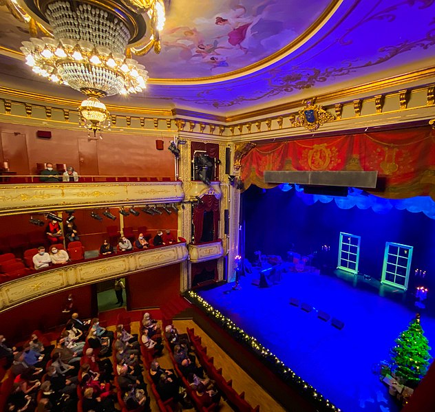 File:Julkonsert i Åbo svenska teater.jpg