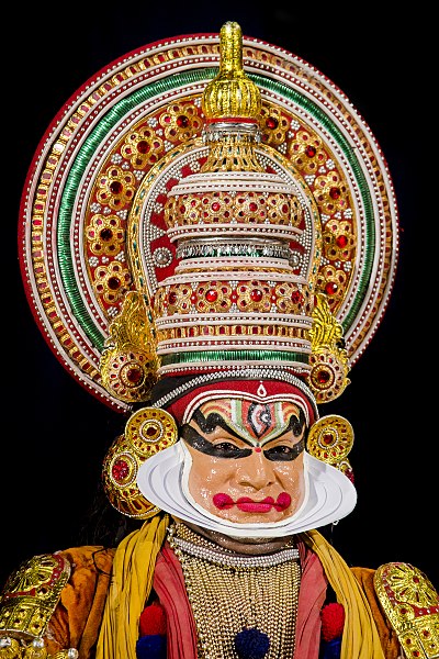 File:Kathakali Close-up BNC.jpg