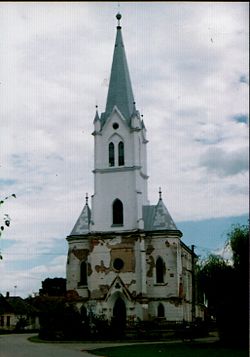 Kispalád félig felújított neogótikus református temploma