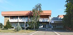 Поглед на зградата на Општина Криводол