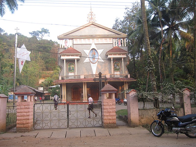 File:Kuttampuzha Kochunakapuzha Church - കുട്ടമ്പുഴ കൊച്ചുനാകപ്പുഴ പള്ളി.jpg