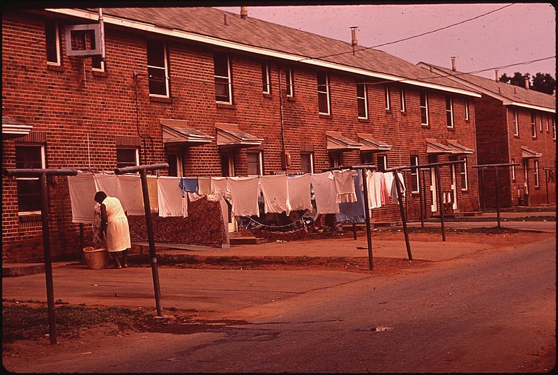 File:LITTLE KOREA, AN AREA OF SUBSTANDARD HOUSING - NARA - 545394.jpg