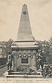 LL - Paris - 567 - Cimetière du Père-Lachaise - Monument des soldats des Armées de Terre et de Mer.jpg