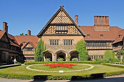 How to get to Schloss Cecilienhof with public transit - About the place