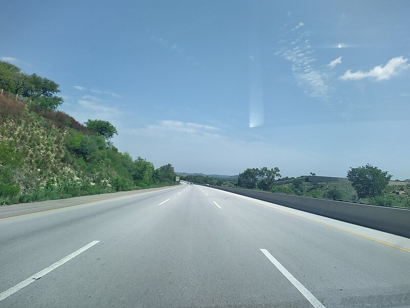 File:Lahore-Islamabad M2 motorway (Pakistan) 19.jpg