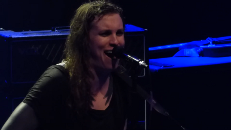 File:Laura Jane Grace at 930 Club, Washington, DC 10-13-17.png