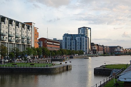 Tập_tin:LimerickCity_Riverpoint.jpg