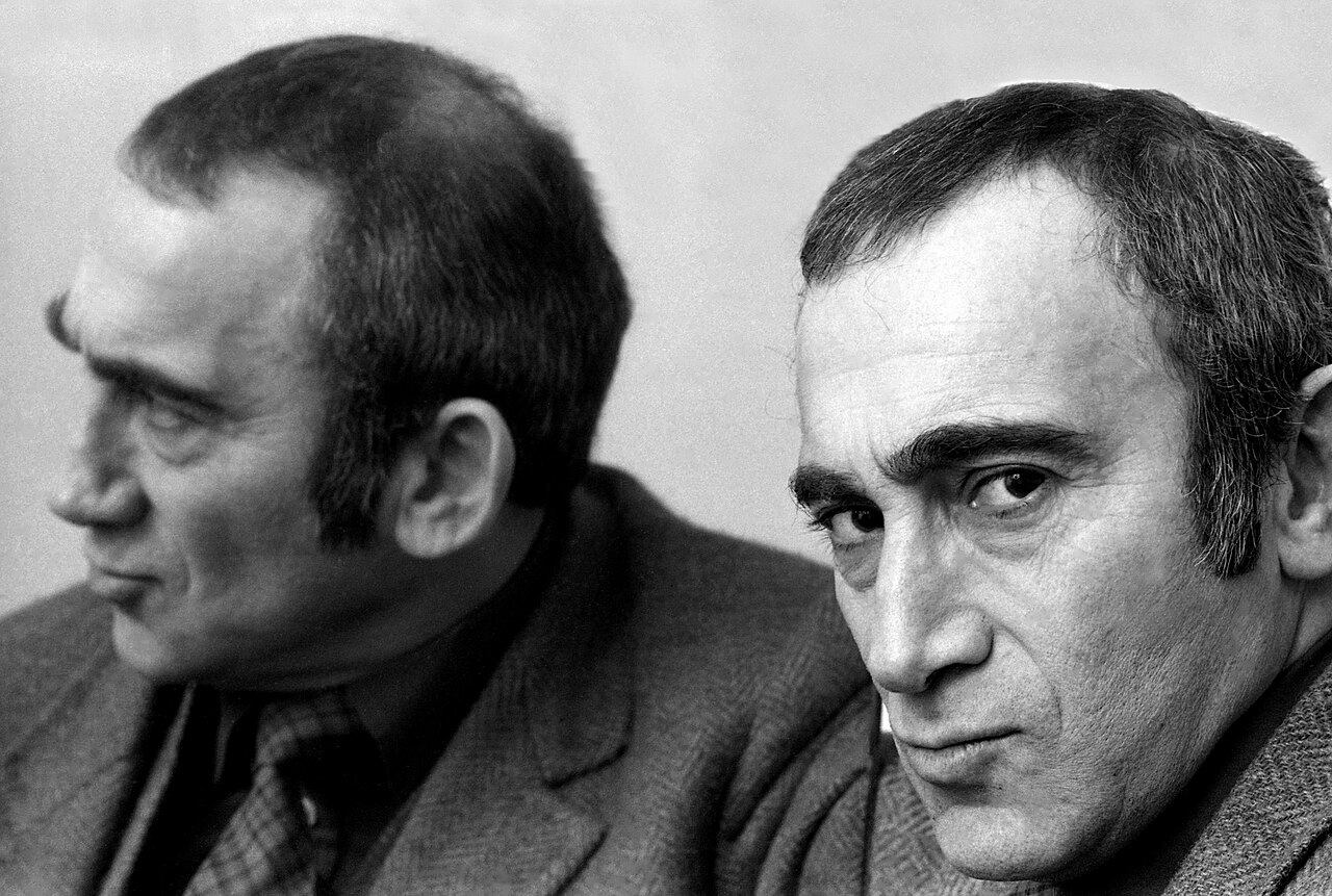 1280px-Lionel_Bart_Allan_Warren.jpg