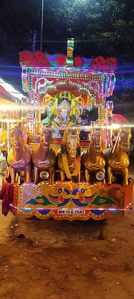 File:Lord Ganesha on Chariot.jpg