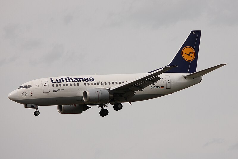 File:Lufthansa 735 D-ABIO.JPG