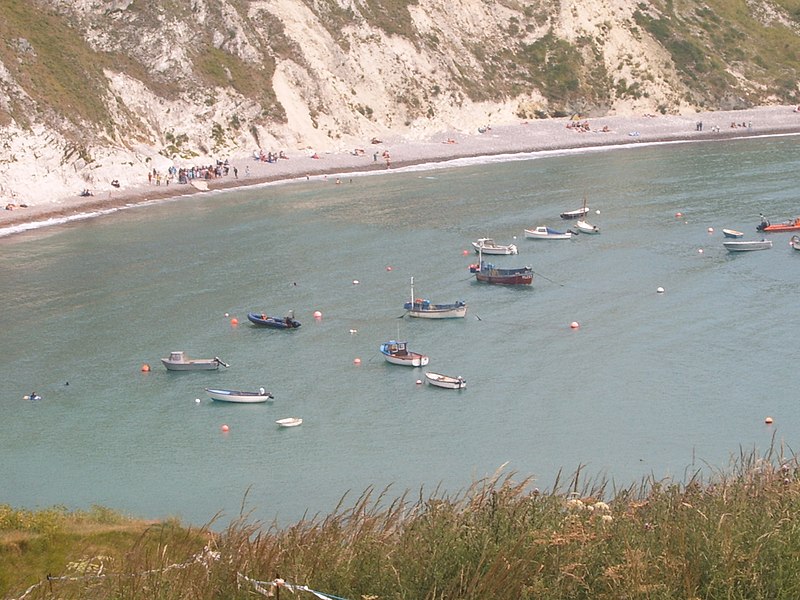 File:Lulworth cove - panoramio (1).jpg