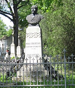 Kogălniceanu's grave in Iași