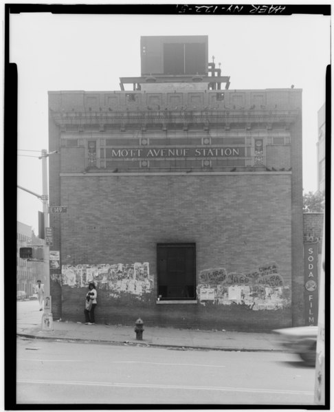 File:MOTT AVENUE STATION. ORNAMENTAL CONTROL HOUSE, WITH ENTRANCE PORCH REMOVED. - Interborough Rapid Transit Subway (Original Line), New York, New York County, NY HAER NY,31-NEYO,86-51.tif