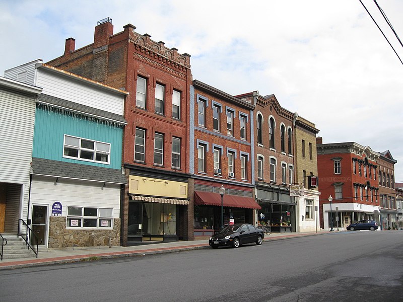 File:Main Street Historic District Whitehall NY Sep 09.jpg