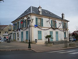 The town hall in Saclay