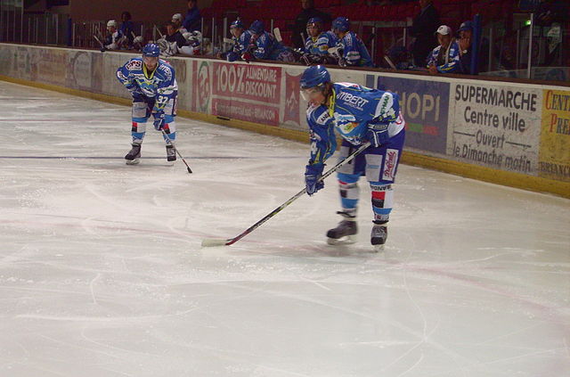 Mathieu André, joueur de hockey sur glace français avec les Rapaces de Gap. Match amical contre Avignon