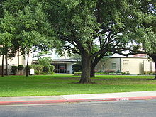 Memorial Middle School MemorialMiddleSchoolHouston.JPG