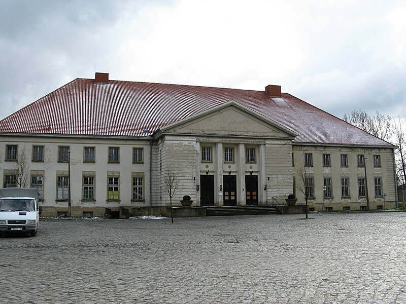 File:Mestlin Kulturhaus 2008-03-26 033.jpg