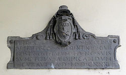 Montedomini, plaque aux armoiries de pietro niccolini.JPG