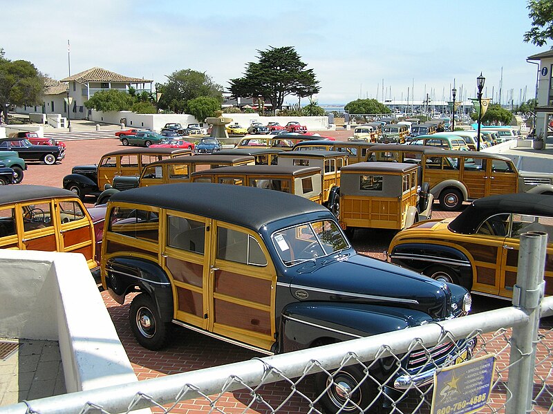 File:Monterey auction August 2009 5 of 6.JPG