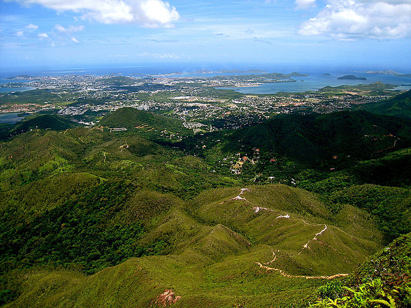 File:Monts-Koghis - Pic Malaoui (687 m) - Vue sur Nouméa (3225081920).jpg