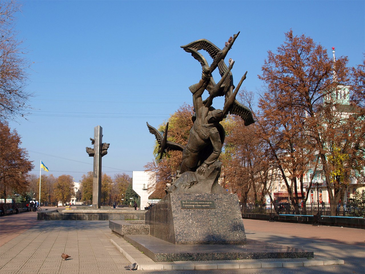 Площадь героев Великой Отечественной войны Луганск