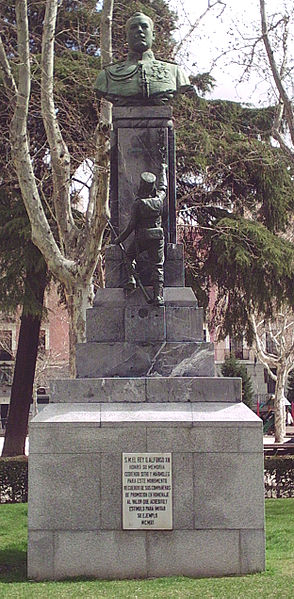 File:Monumento al Capitán Melgar (Madrid) 01.jpg