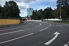 Moscow, Pravoberezhnaya Street approaching tunnel under the MKAD (30806821263).jpg