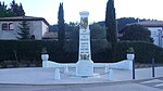 Monument aux morts (commémore : 14-18, 39-45)