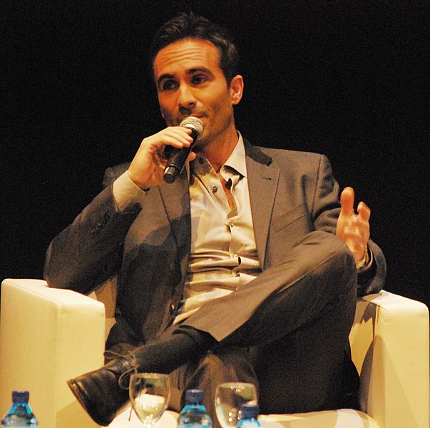 File:Nestor Carbonell 2010.jpeg