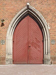 Drzwi wejściowe do kościoła
