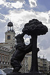 Statue of the Bear and the Strawberry Tree