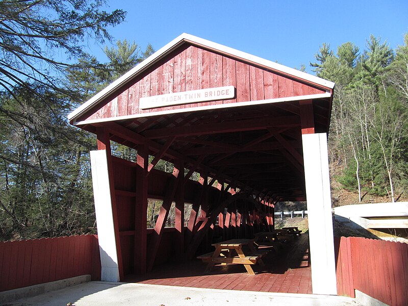 File:Paden Twin Covered Bridges - Forks, Pennsylvania (8482374001).jpg