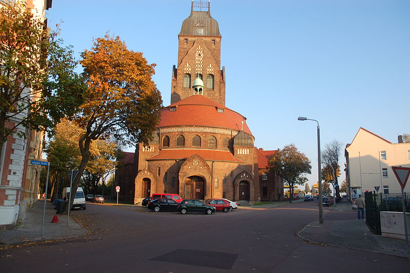 File:Panorama-kirche-koethen-04.jpg