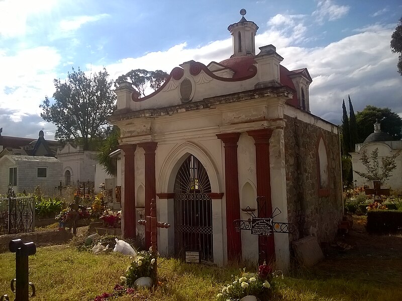 File:Panteón municipal -El Carmen- Chiautempan, Tlaxcala 29.jpg