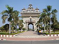 Oblouk Patuxai ve Vientiane