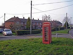 Telefon kutusu ve konut, Newsbank (geograph 2879863) .jpg