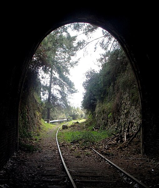 File:Pont-de-l'Étoile-tunnel-10.jpg