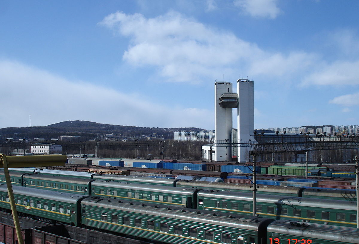 Файл:Rail Terminal and Station Tynda.JPG — Википедия