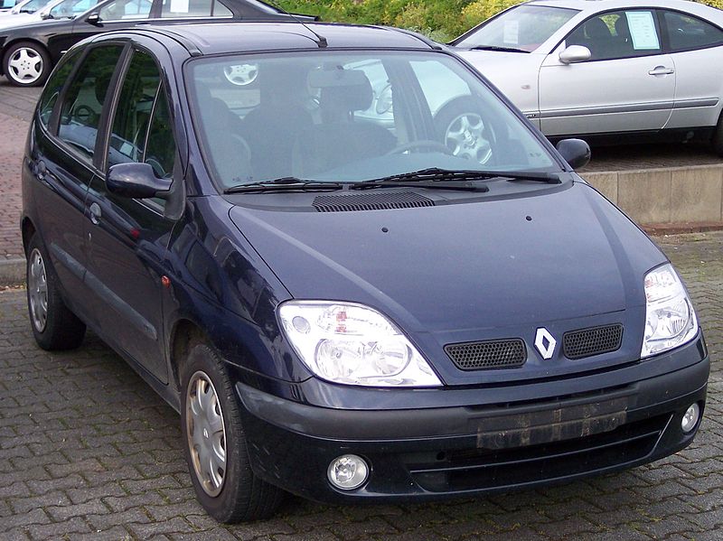 File:Renault Scenic blue vr old model.jpg