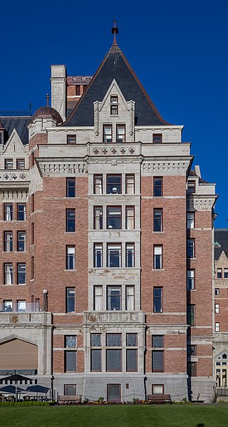 File:Right (southern) side of Fairmont Empress, Victoria, British Columbia, Canada 07.jpg