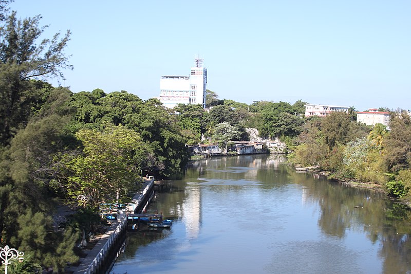 File:Rio Almendares - panoramio.jpg