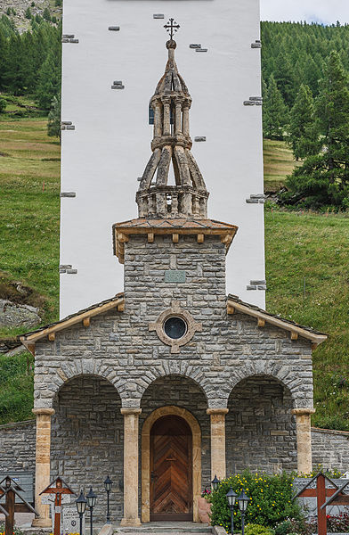 File:Rippenhelm 02 Saas Grund.jpg