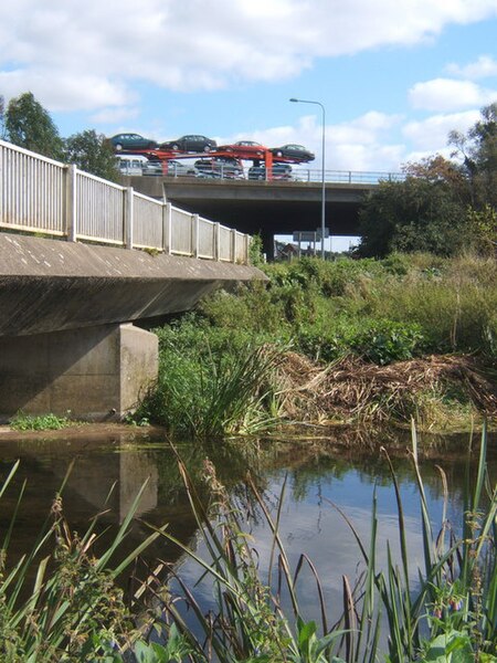 File:River Gipping and two road bridges - geograph.org.uk - 552456.jpg