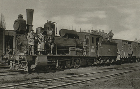 Rozvědka 6. pluku s kulomety jede v březnu 1918 do boje u Bachmače