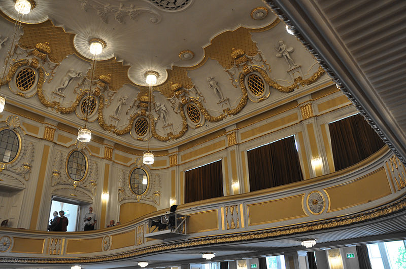 File:Salzburg Mozarteum Großer Saal 02.jpg