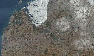 Läti: Asend ja piir, Loodus, Riik