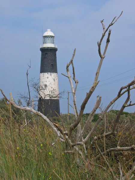 File:Spurn Lighthouse - geograph.org.uk - 944670.jpg