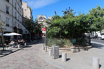 Square Pierre-Gilles-de-Gennes.