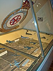 Vitrine zur Royal Air Force im Stadtmuseum Gütersloh